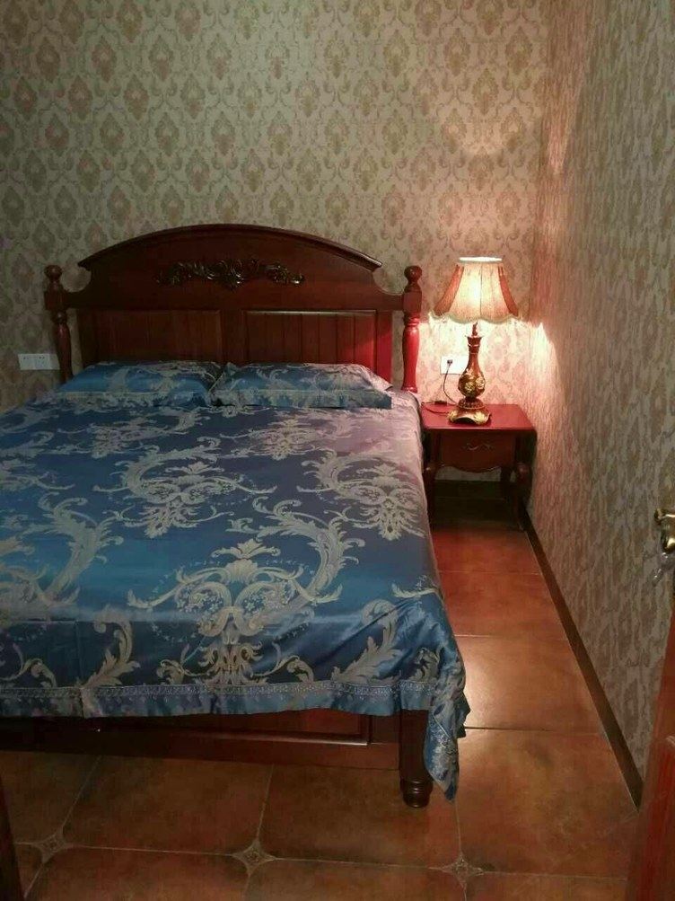 精装一室一厅套房