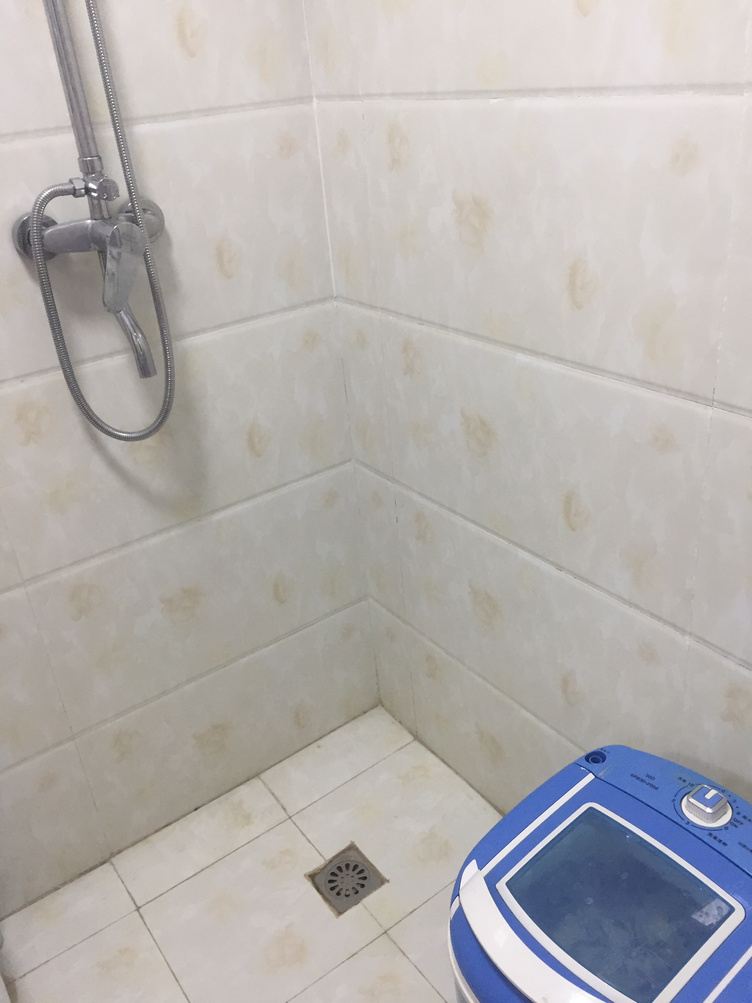 舒适三室一厅套房