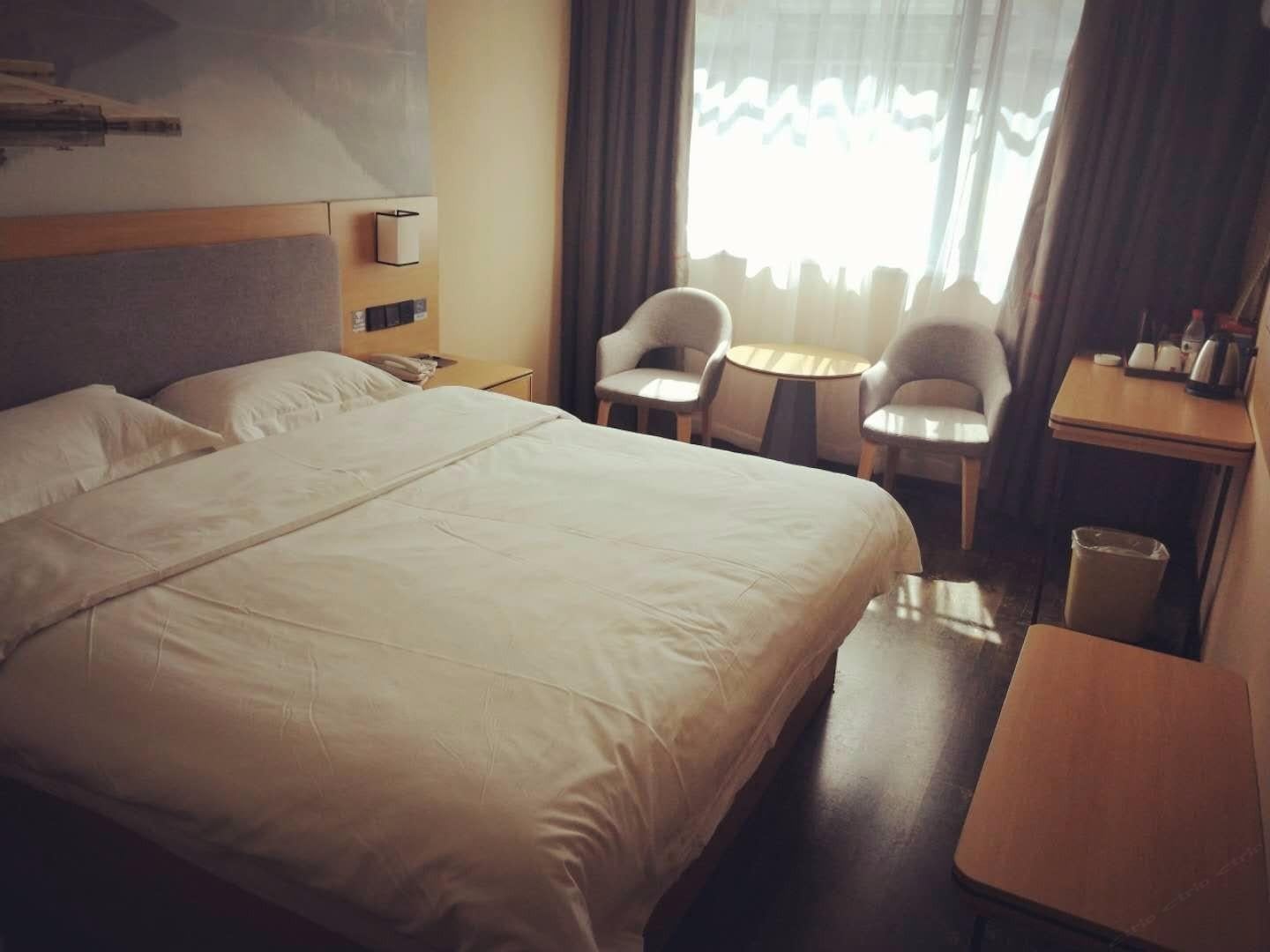高级大床房