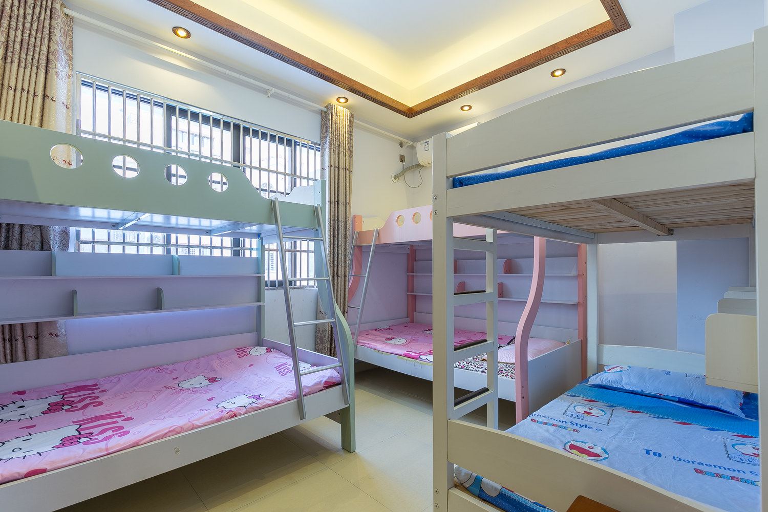豪华一室单床房
