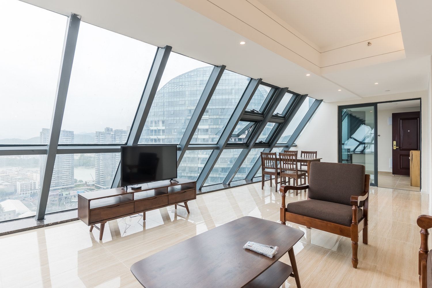 高层一室一厅套房