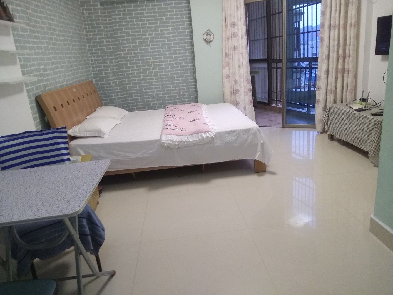 一室大床房