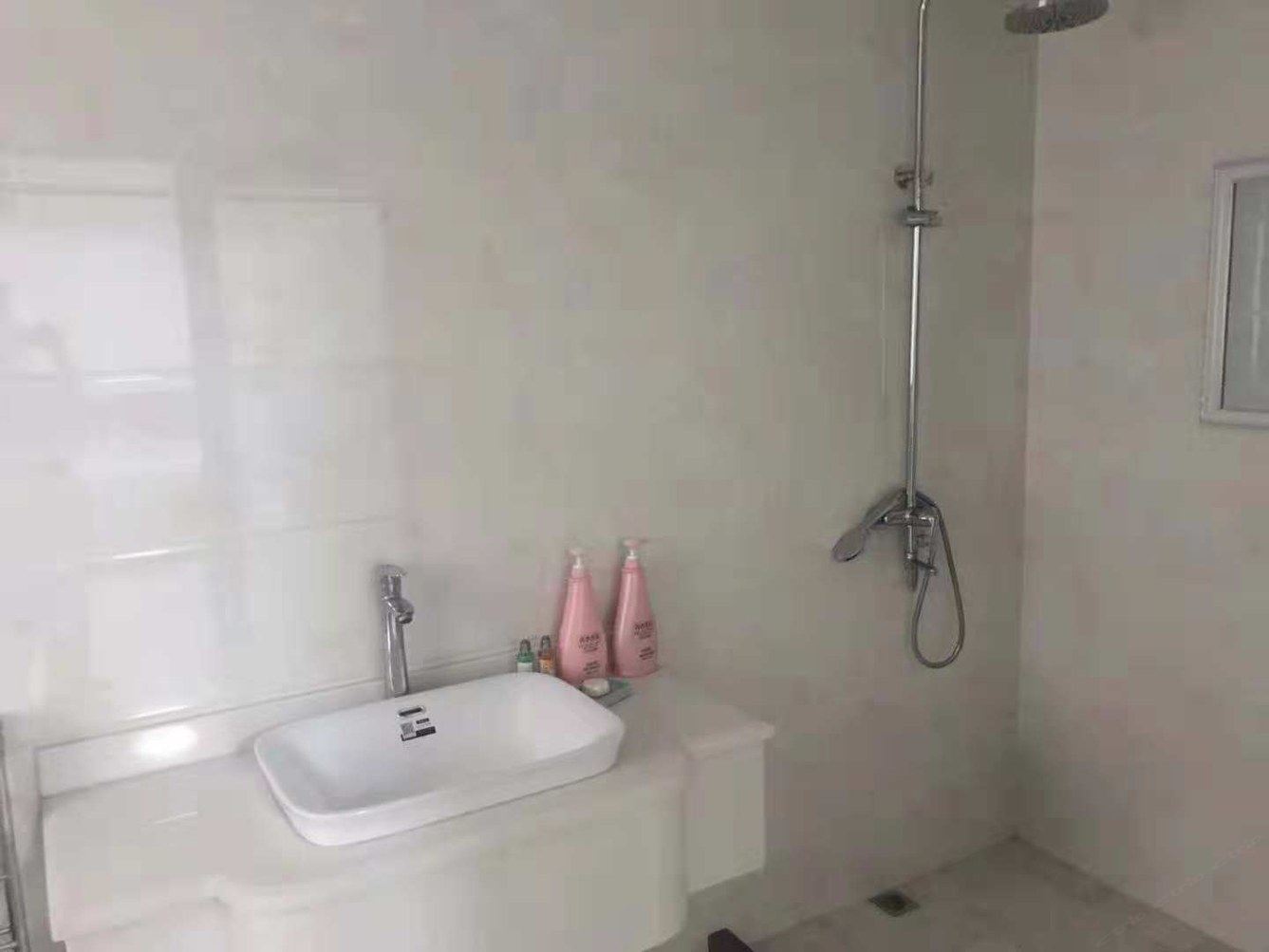 舒适大床房