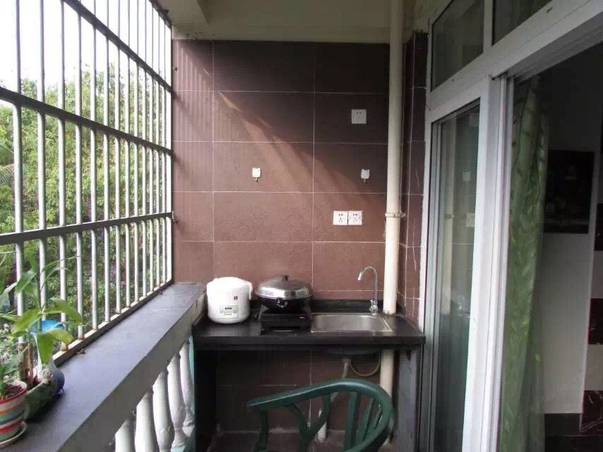 带厨房小一室