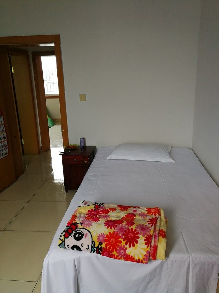 三室一厅