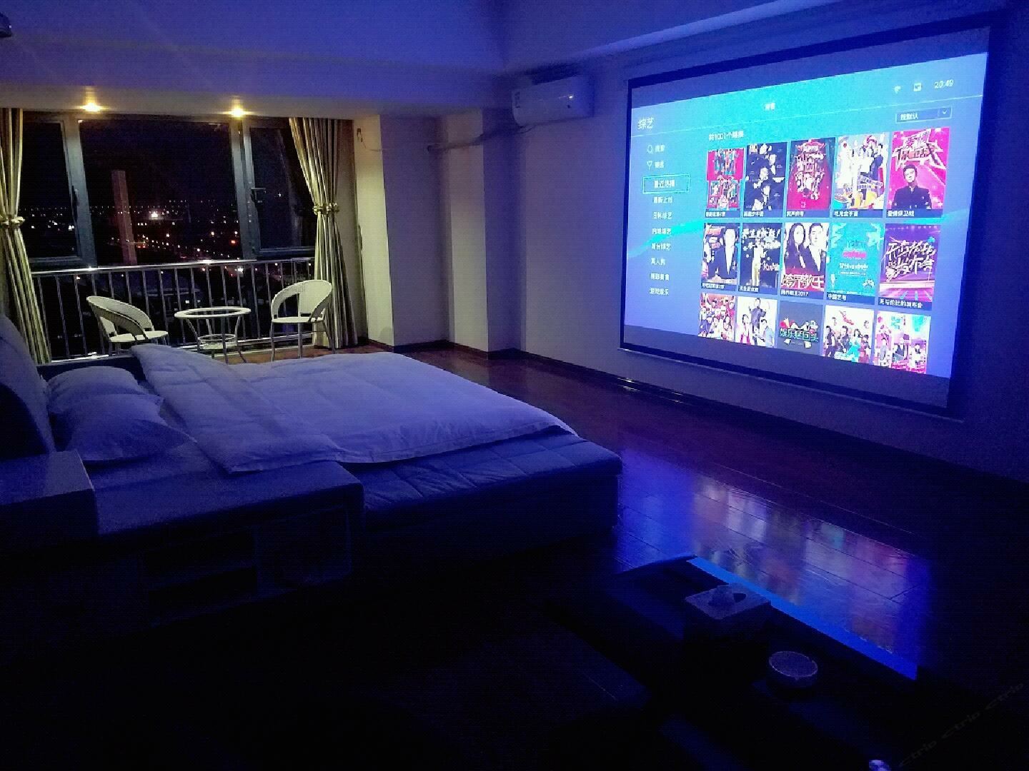 致青春巨幕影院房