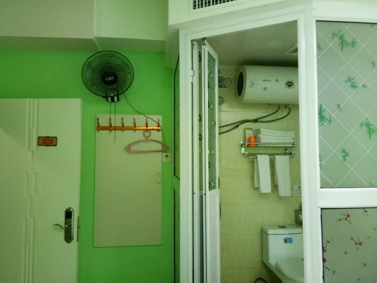 小窗特惠大床房