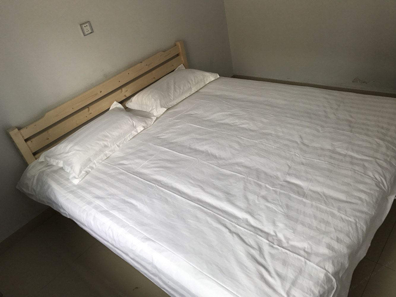 三室一厅