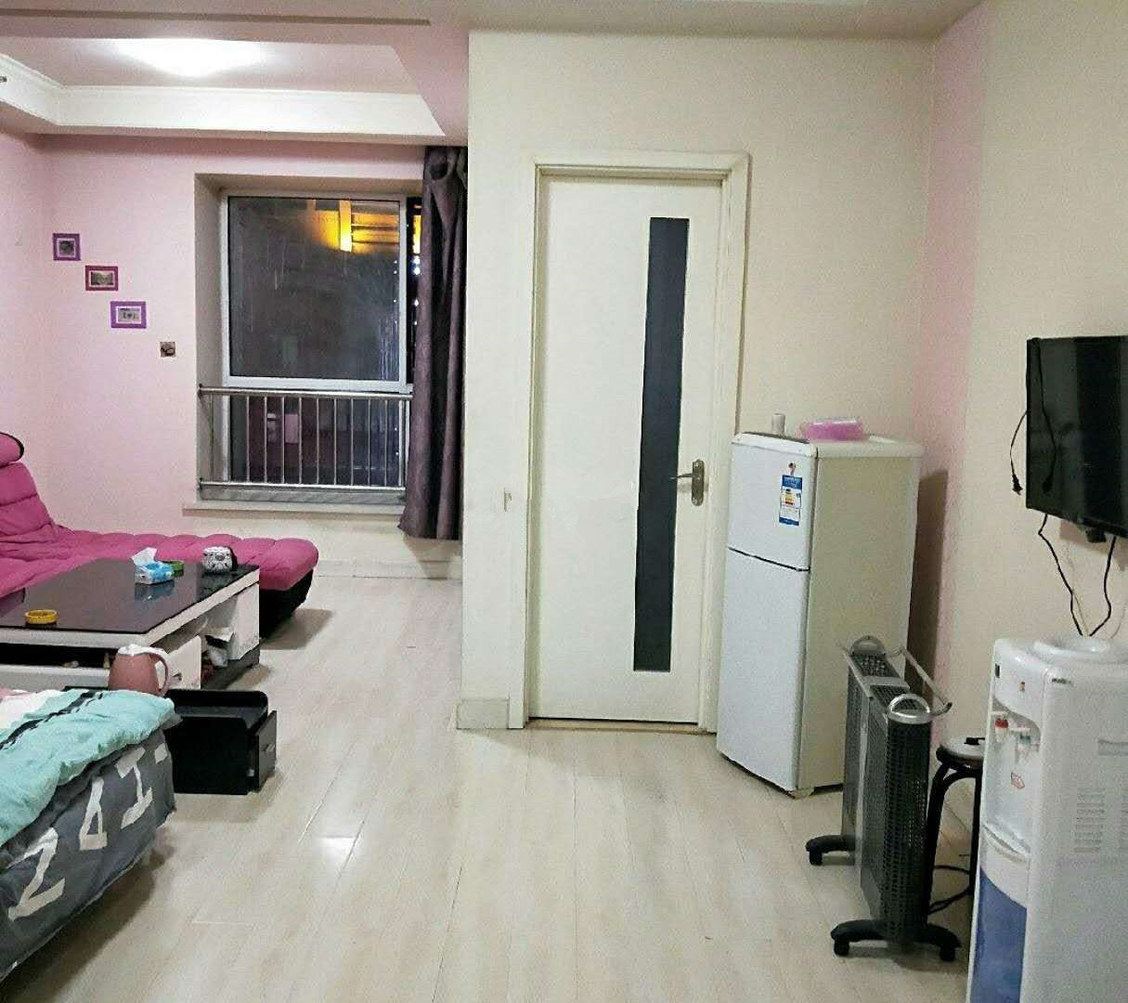 精装一室大床房
