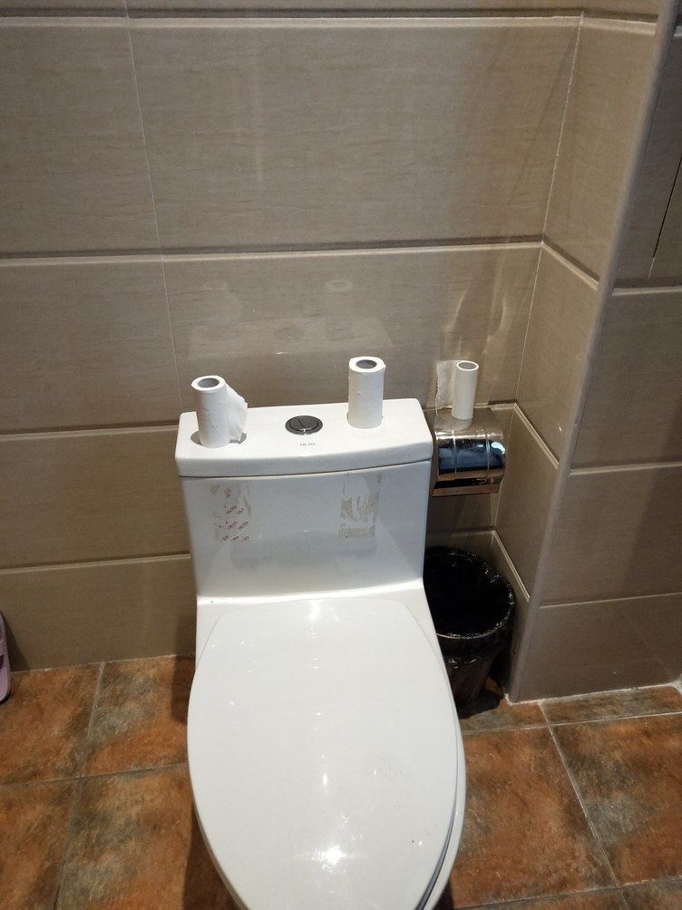 现代简约大床房