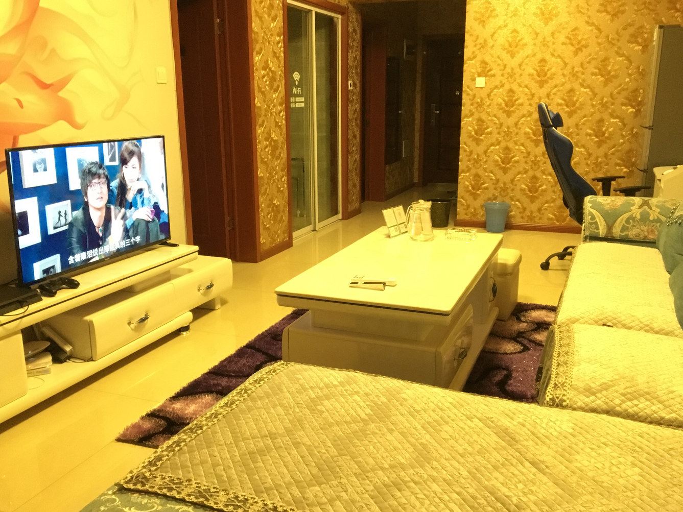 电脑大床房