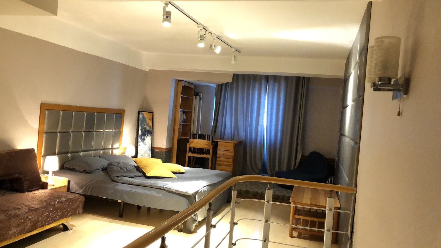 loft一室大床房