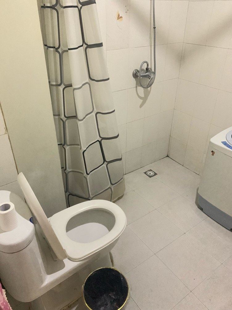 学府一室二床房