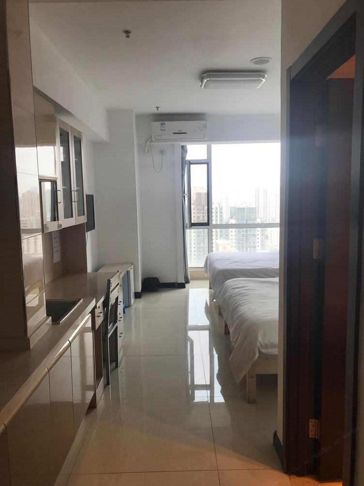 阳光一室大床房