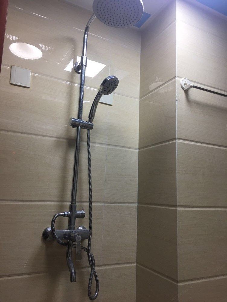 精装一室一厅套房