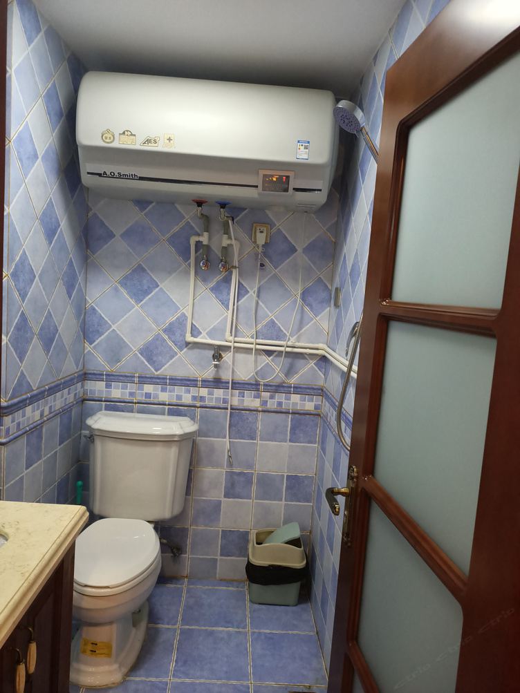 简欧一室二床房