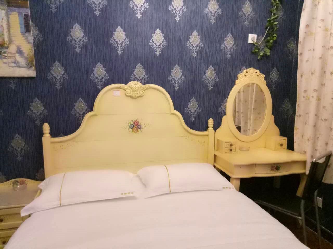 豪华电脑单人间
