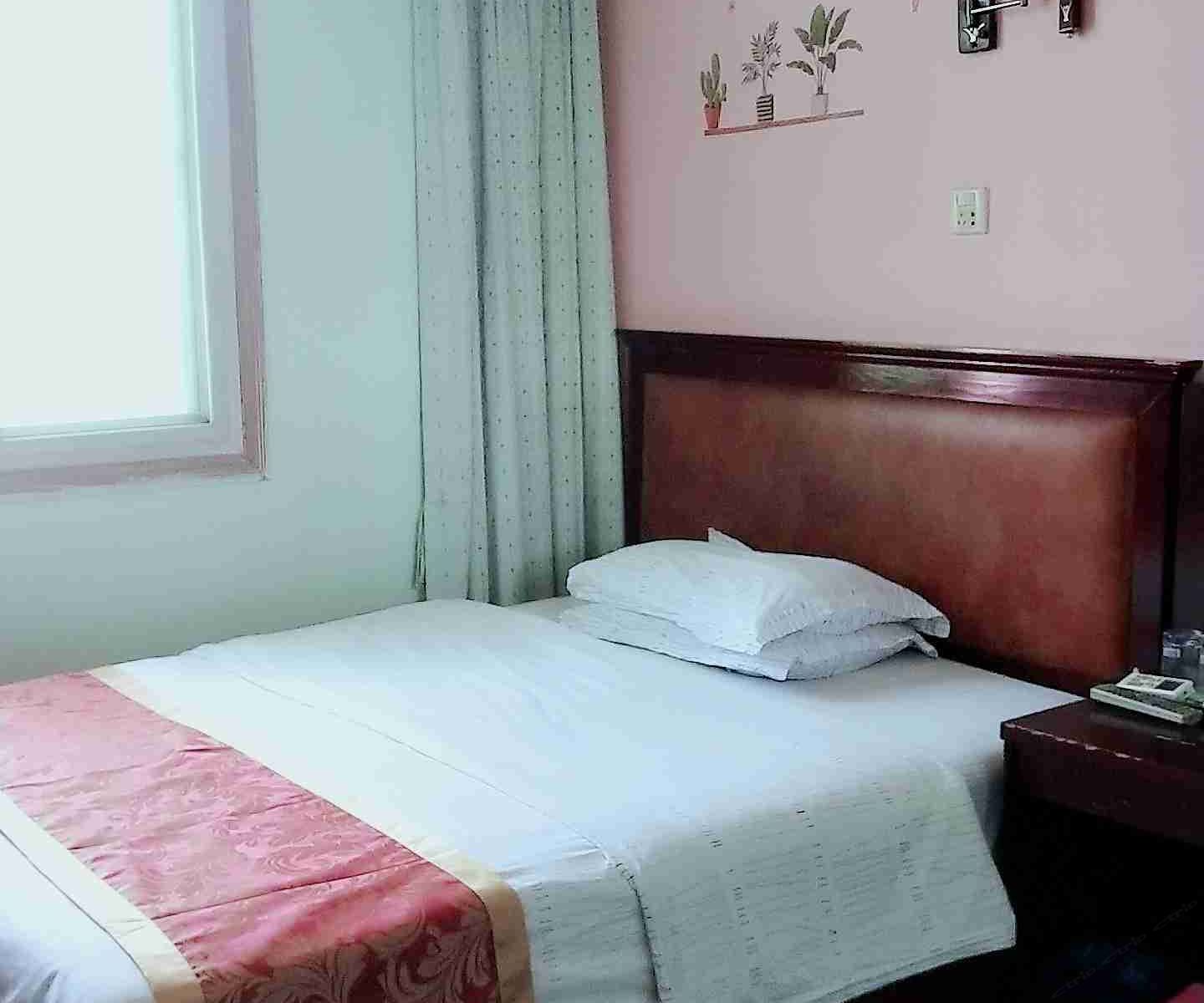 标准大床房