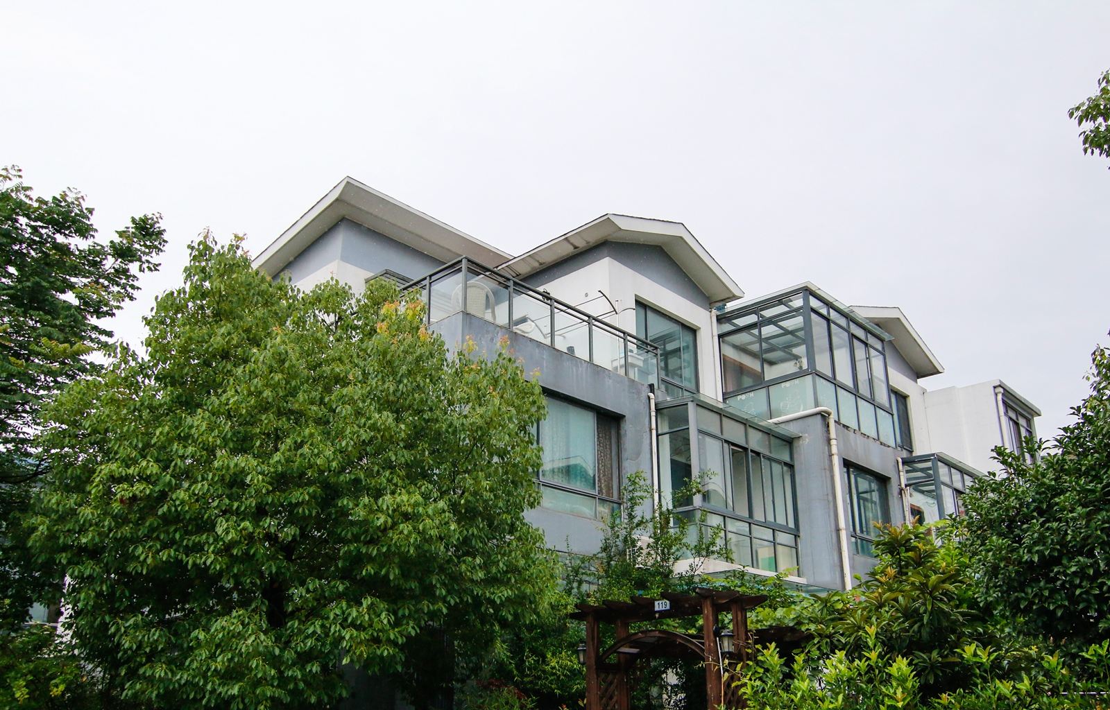 蓝阁别墅(上海国家会展中心店)
