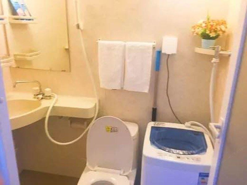 舒适双床间