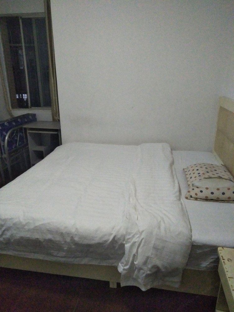 家庭一室大床房