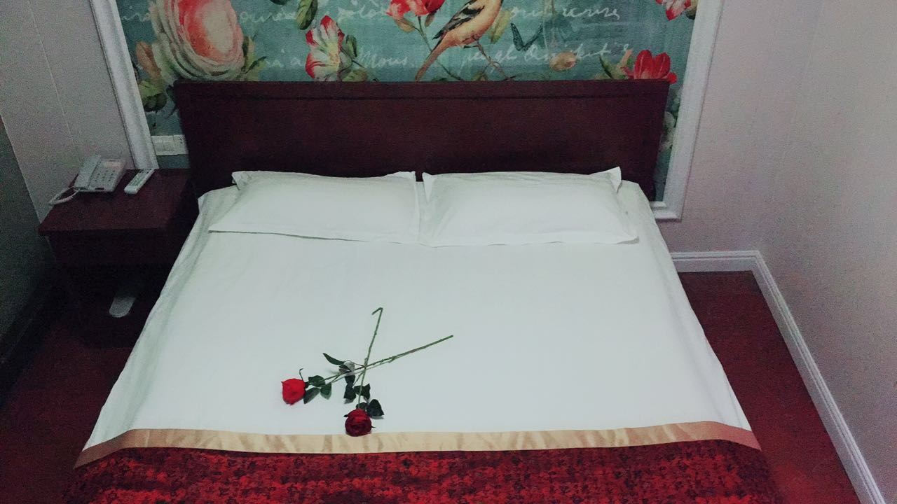 豪华大床房