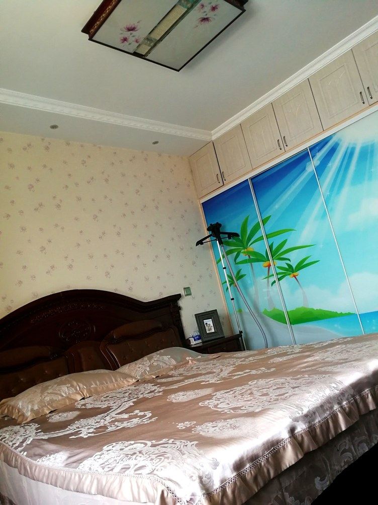 精装三室二厅套房