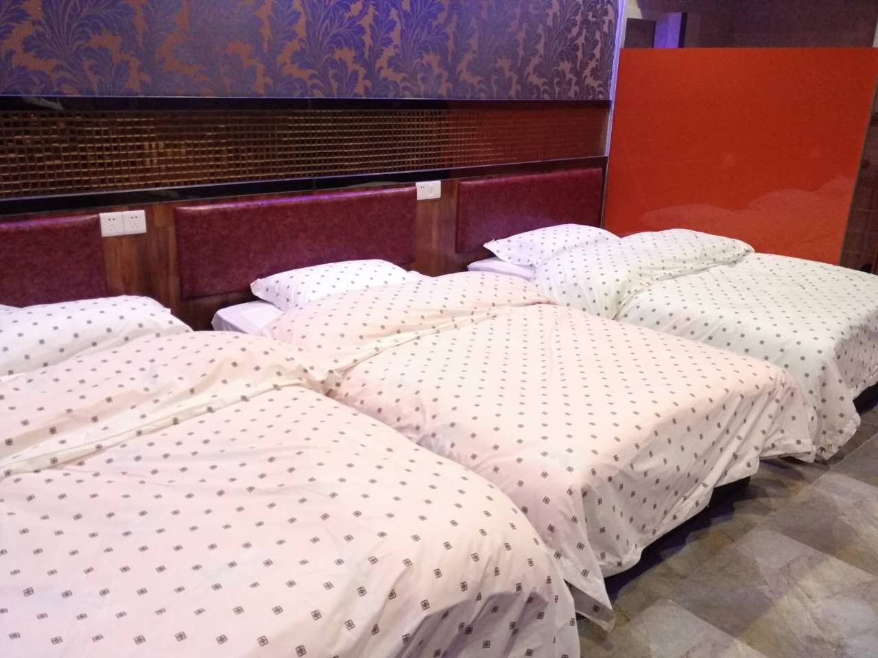 三人房(无窗)