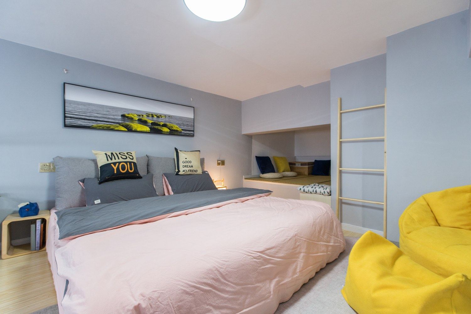 复式二室二床房