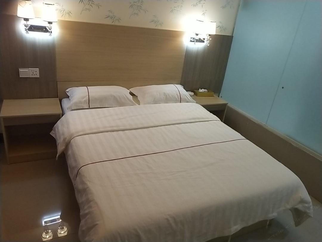 标准大床房