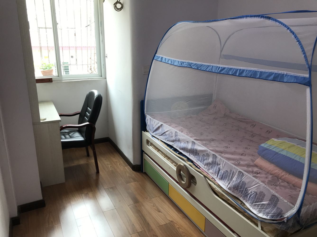 舒适三室一厅套房