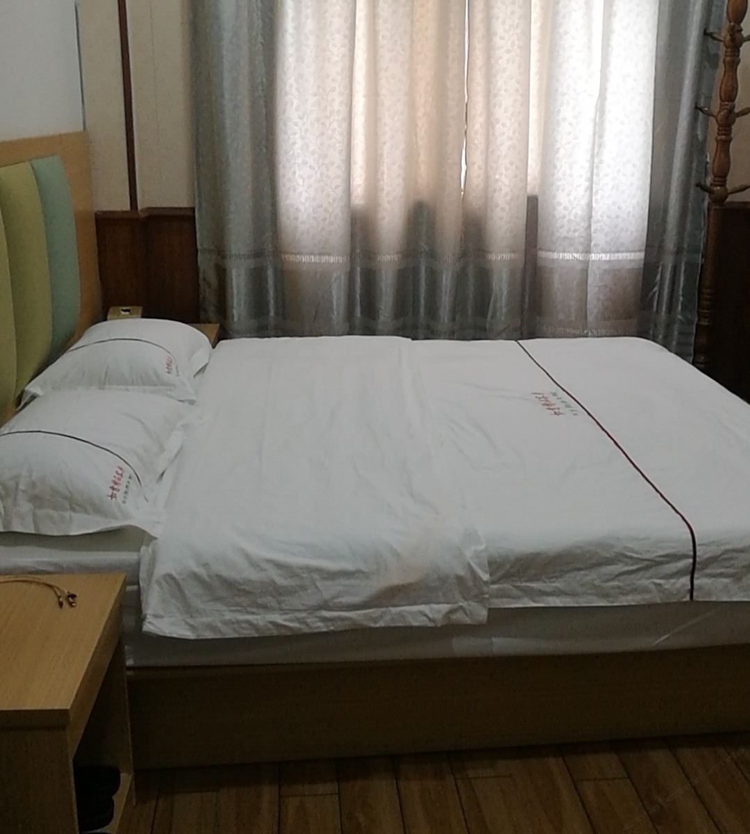 标准大床房