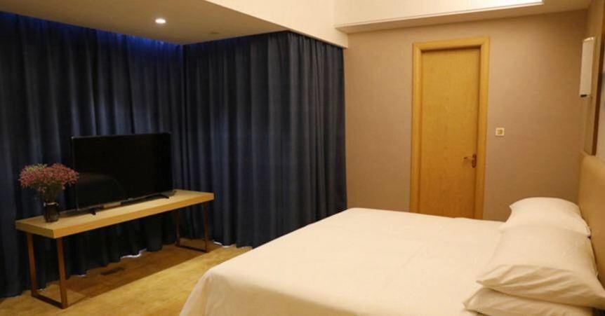 高级大床房