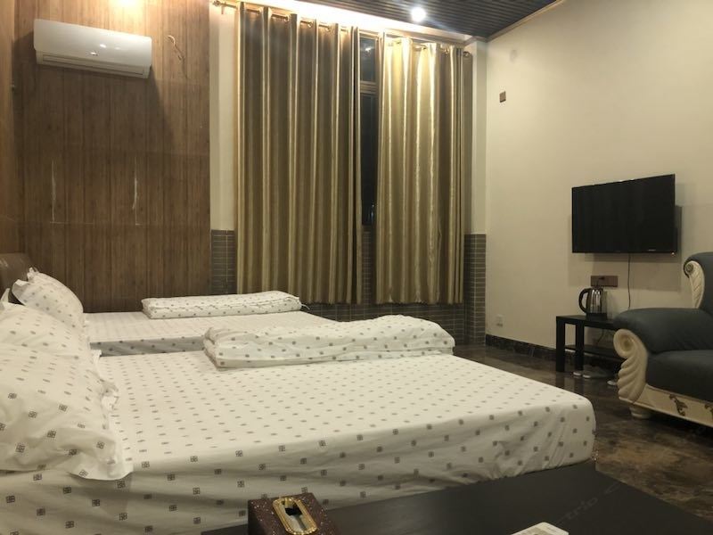 双床房
