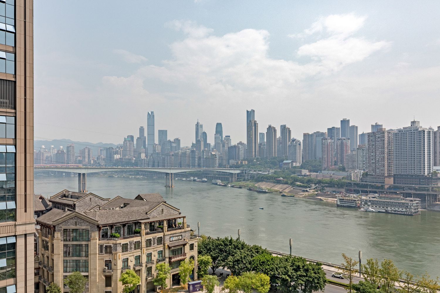 重庆现代简约风普通公寓(刘家台正街店)