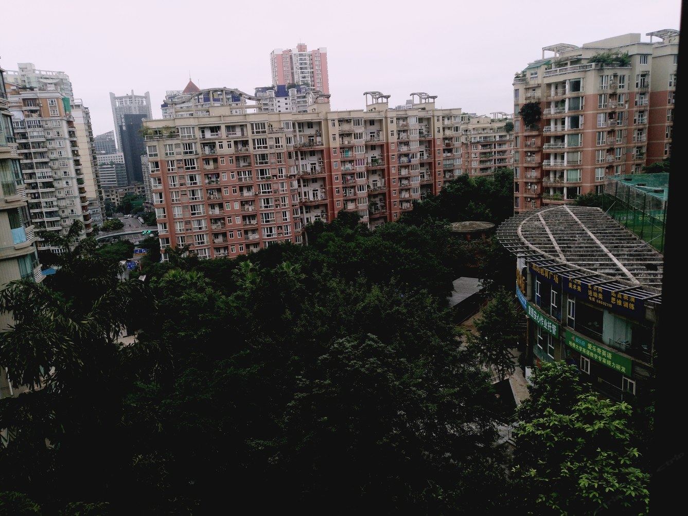 重庆蒲先生特色民宿(白马路分店)