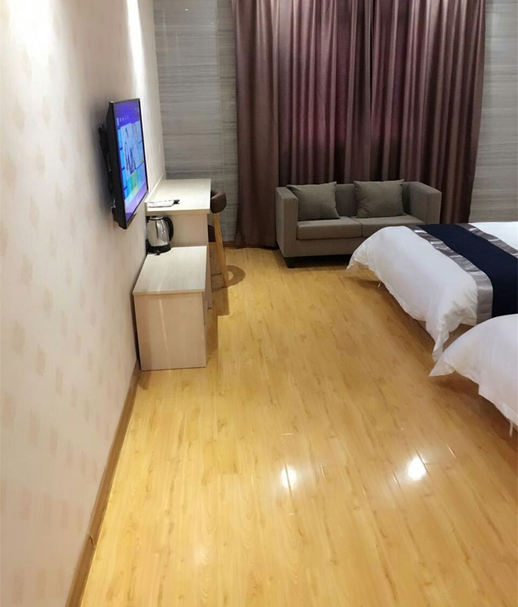 豪华双床房