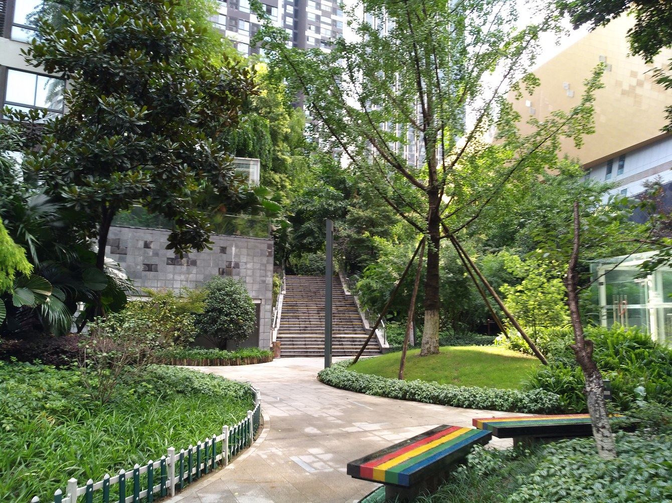 重庆小布鞋的家普通公寓(响水路口店)