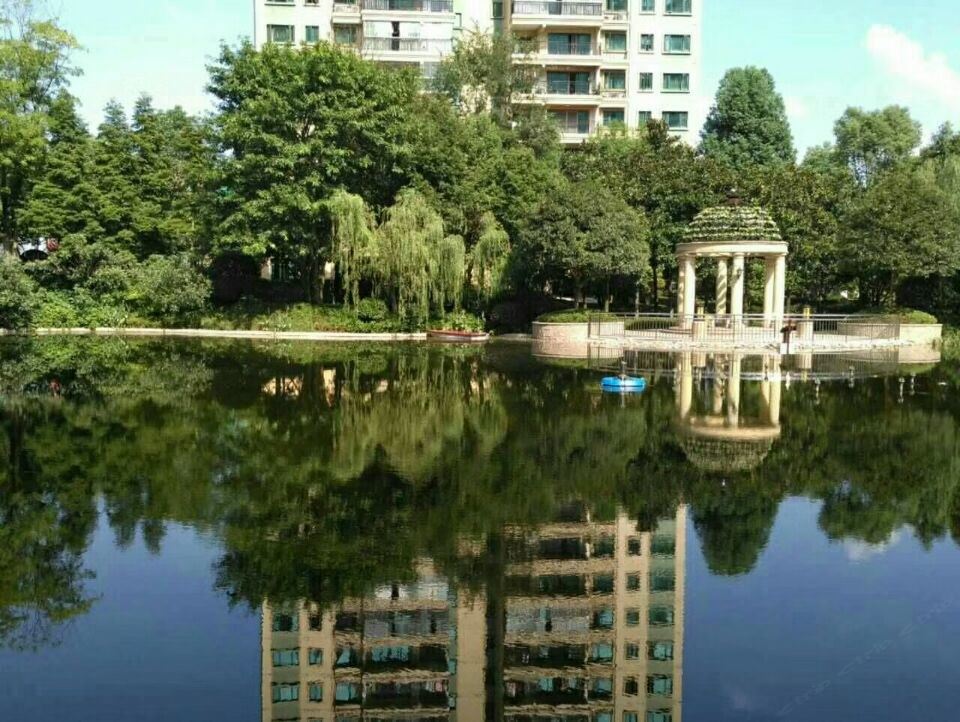 重庆永川兴龙湖畔高铁站旁恒大两居室普通公寓