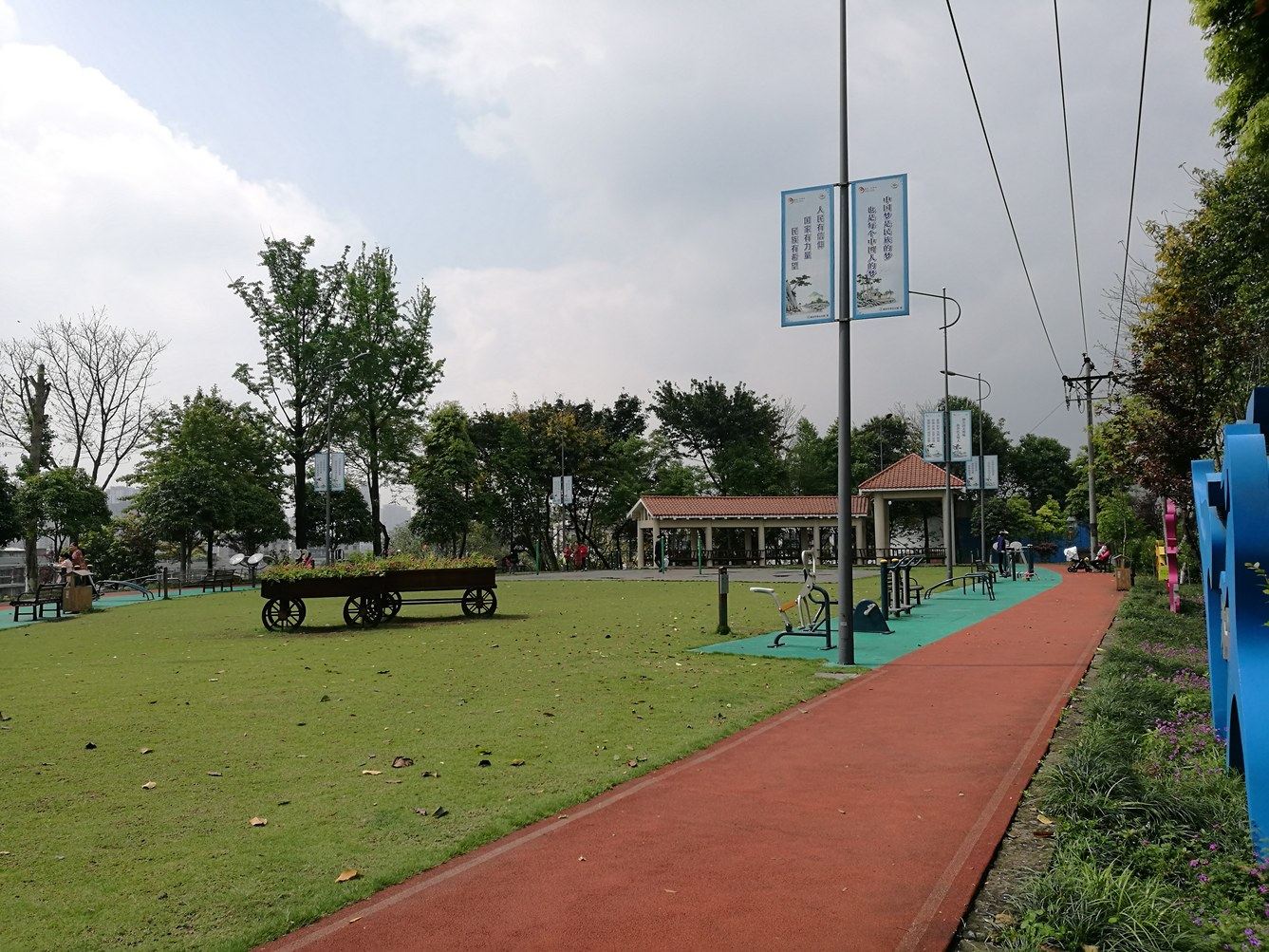 重庆东方先生公寓(石小路分店)