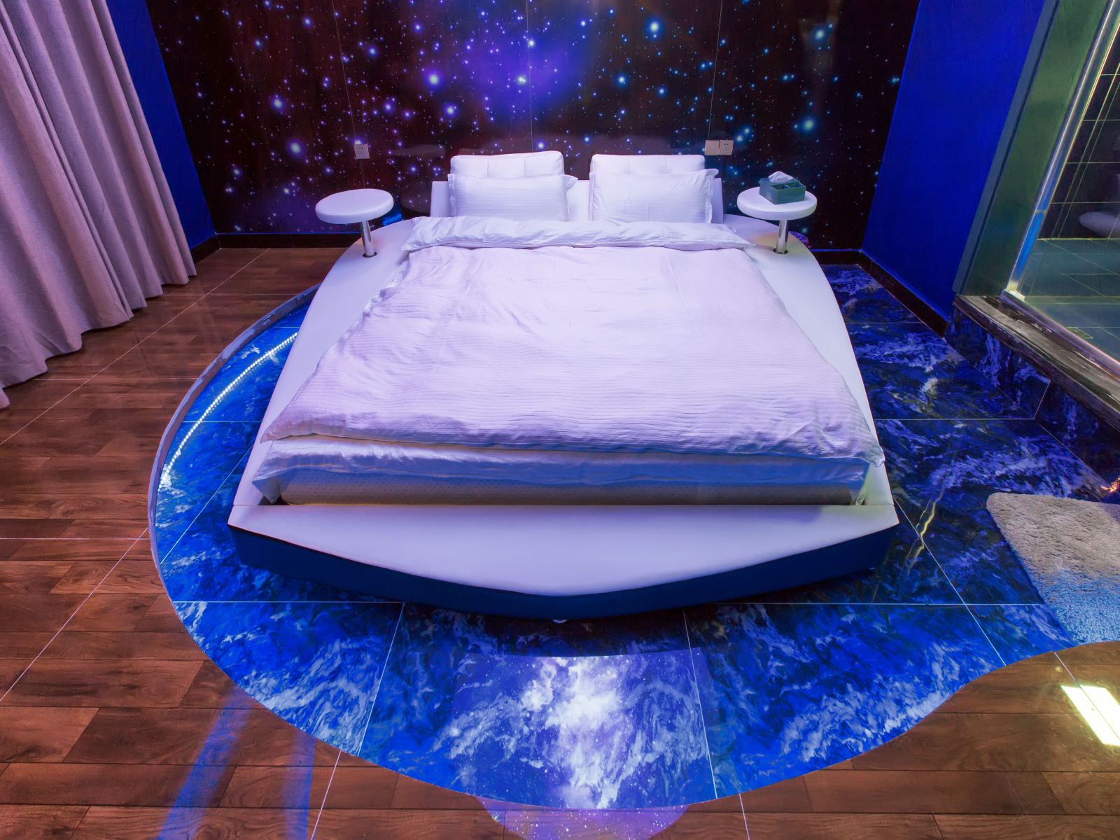 夜光星空主题房