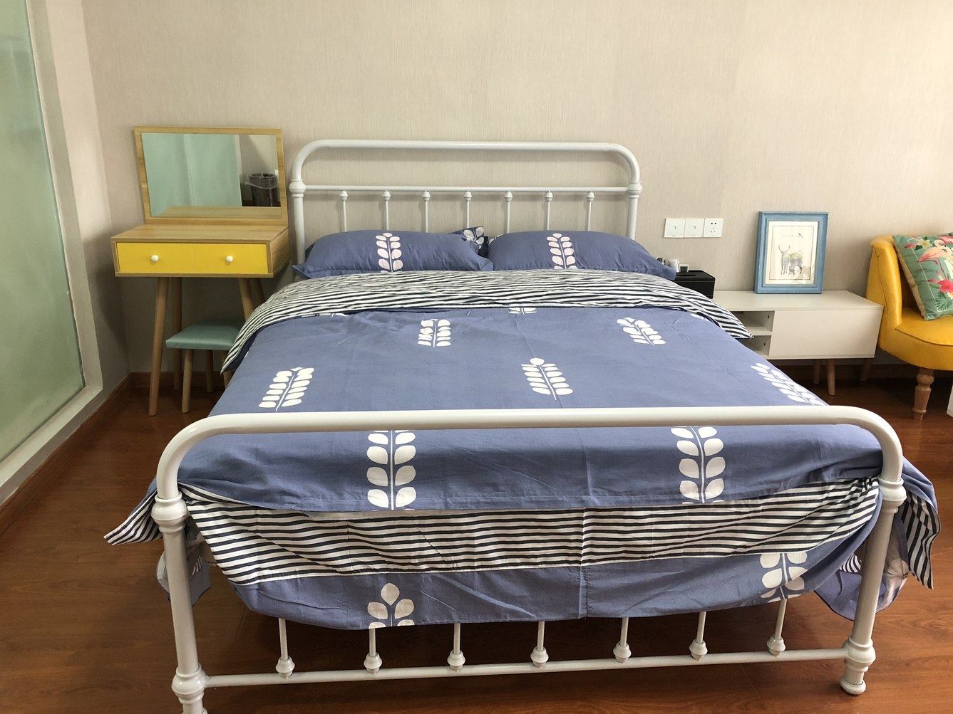 精致精装一室大床房