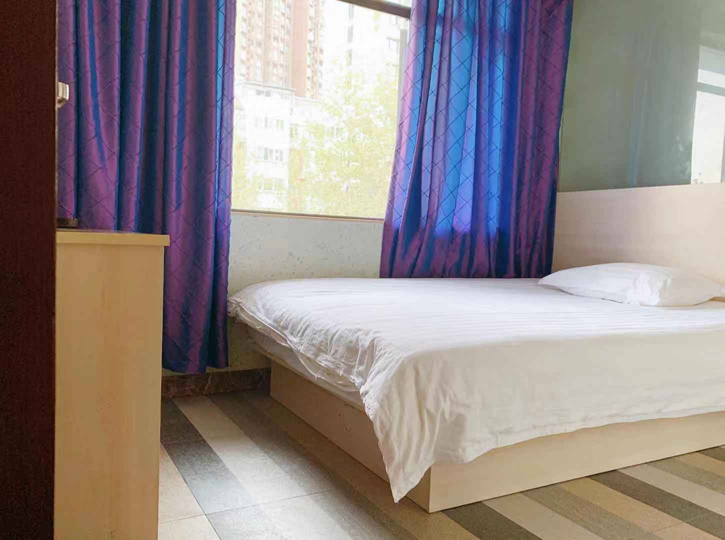 舒适大床房