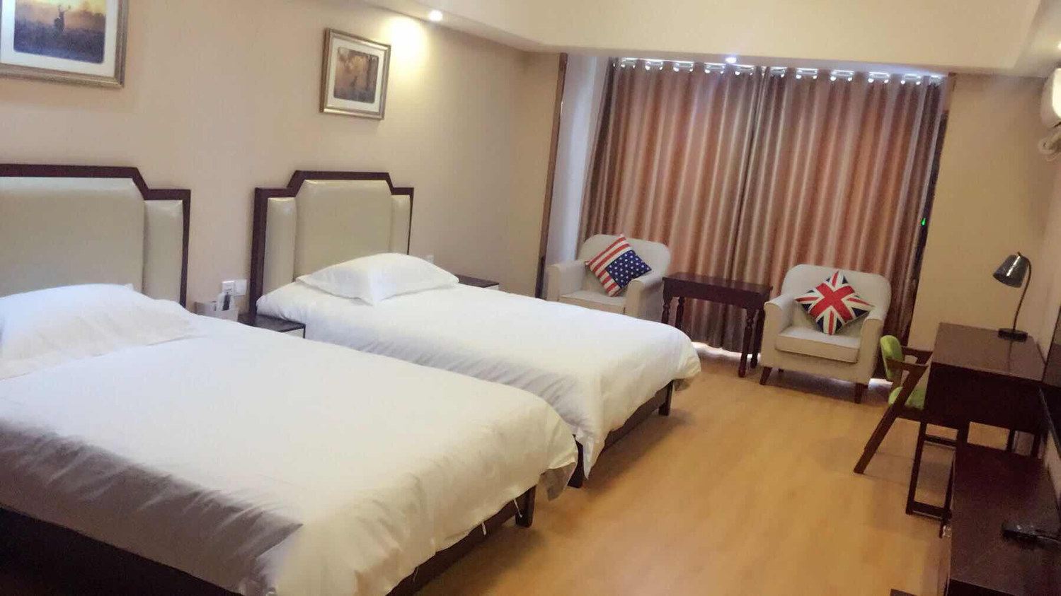 酒店式公寓豪华双人床