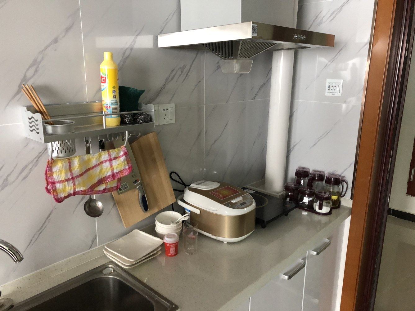 精致精装一室大床房