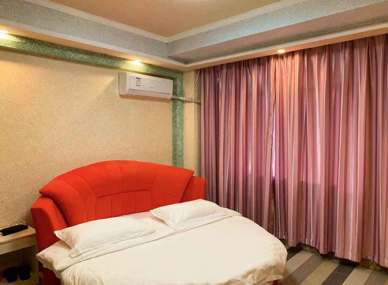 主题圆床房