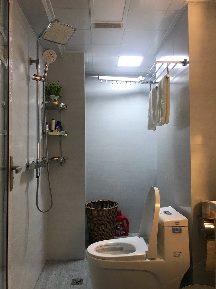 高级二室一厅套房
