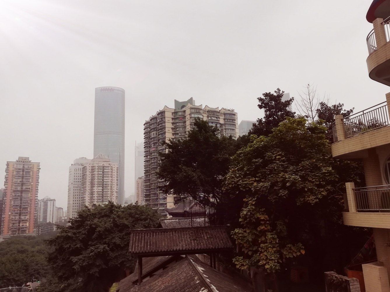 欢天喜地公寓