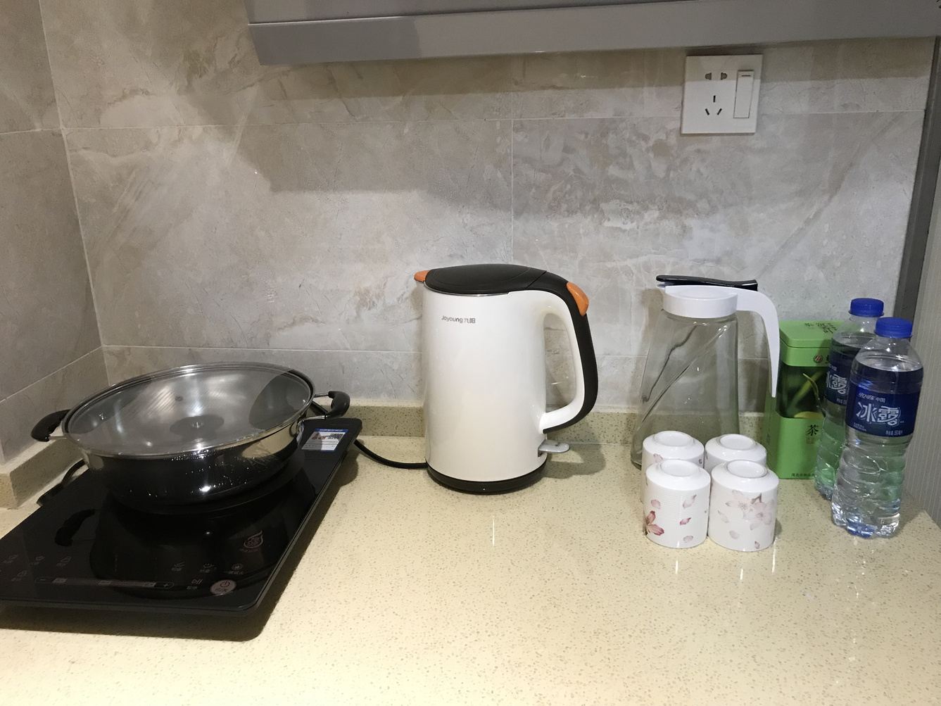 北欧风二室一厅套房