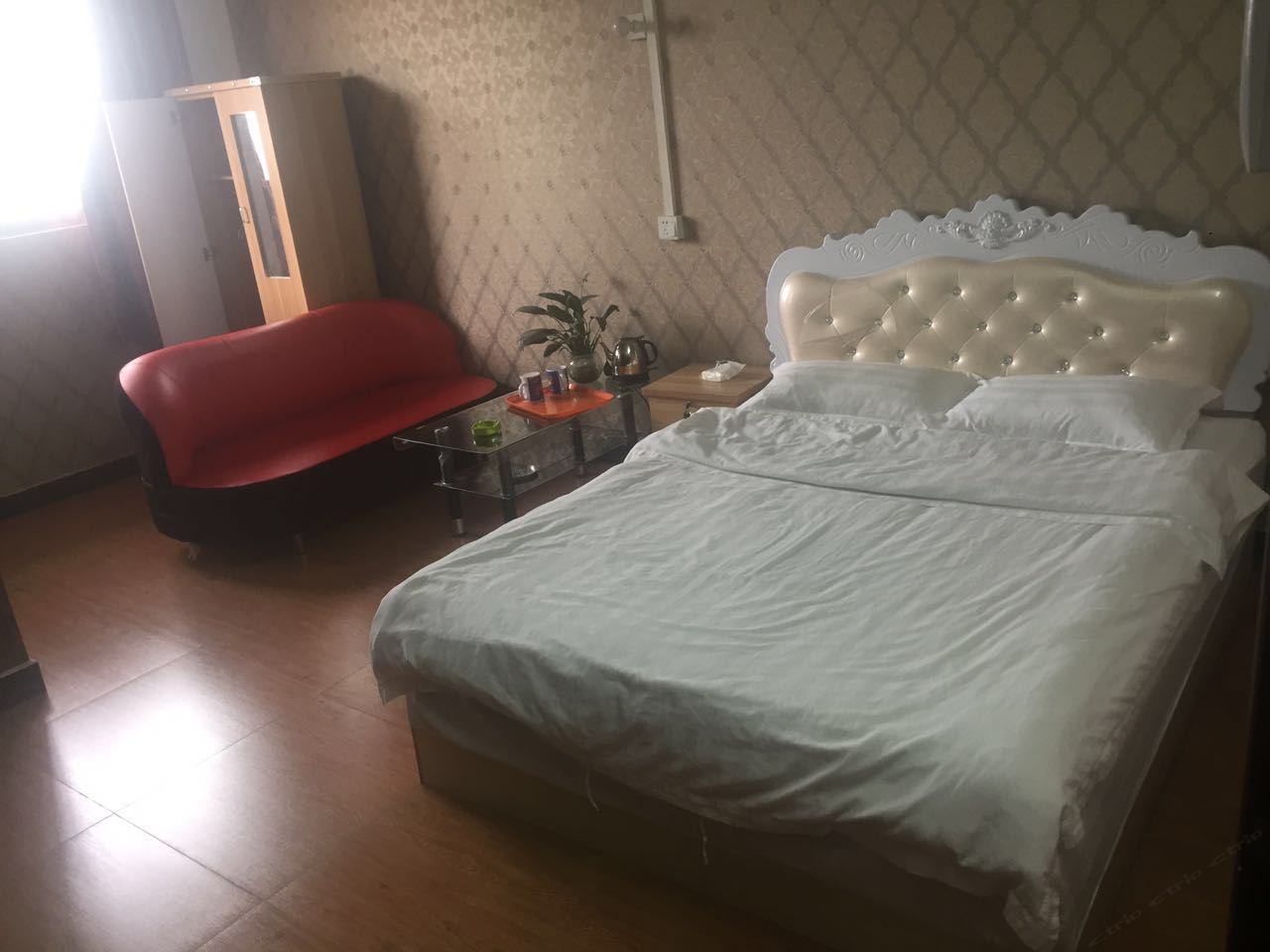 商务大床房